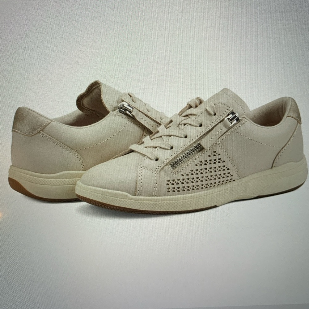 Earth Origins Cream Sneakers